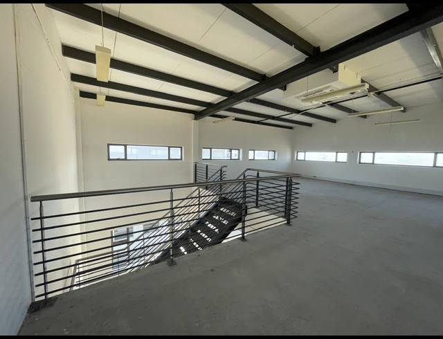 236M² RETAIL TO LET IN BRYANSTON